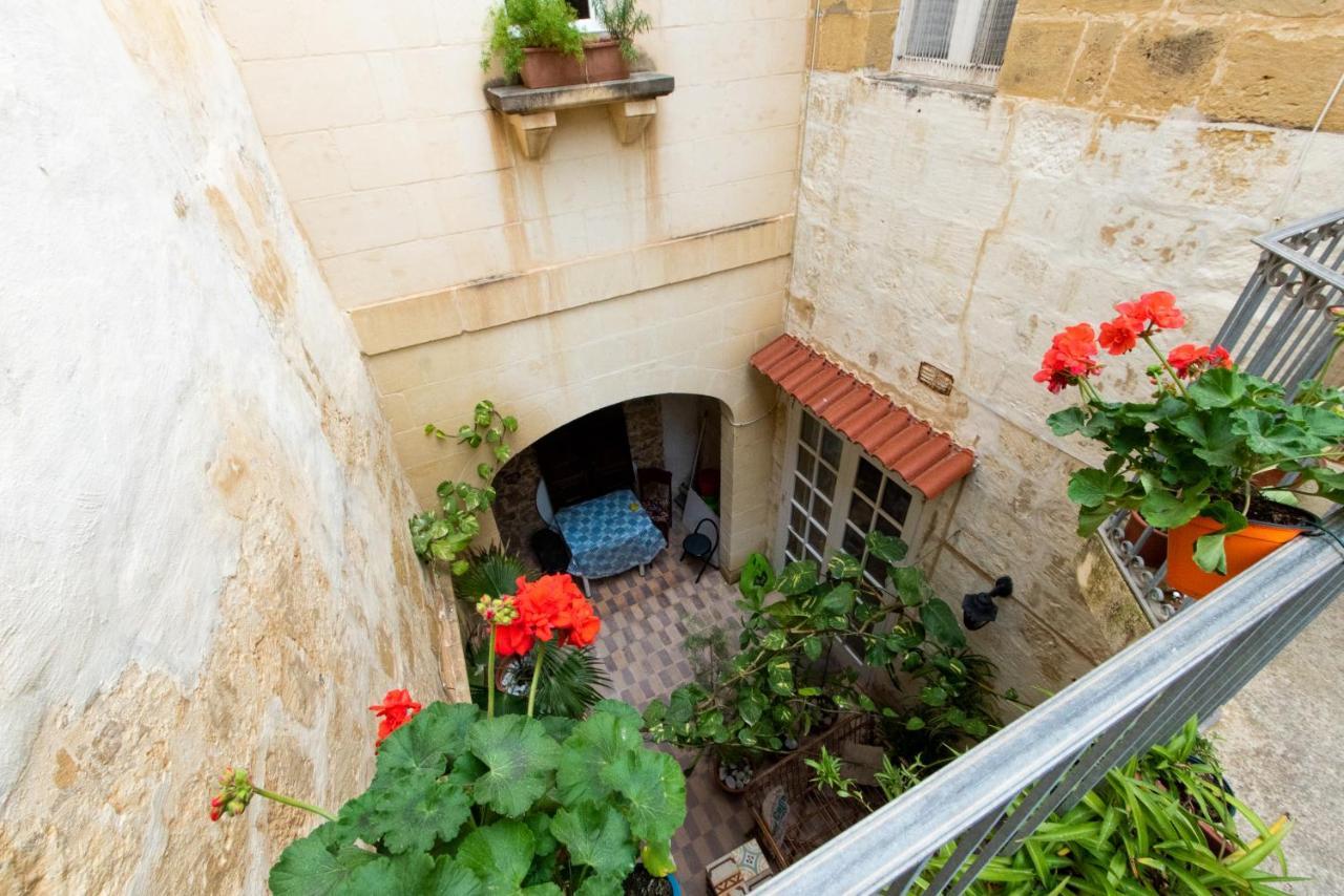 Maria Townhouse Heart Of Victoria B&B Exterior foto