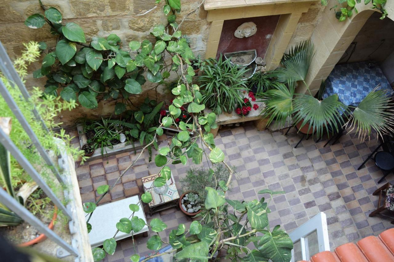 Maria Townhouse Heart Of Victoria B&B Exterior foto